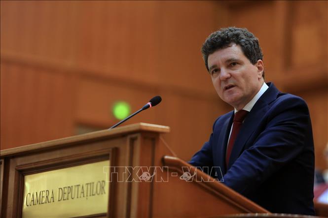 Ông Nicusor Dan phát biểu tại lễ nhậm chức Tổng thống Romania tại Bucharest ngày 26/5/2025. Ảnh: THX/TTXVN