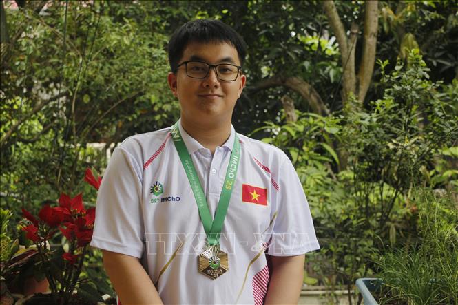 Học sinh lớp 12A4, Trường THPT Chuyên Phan Bội Châu (Nghệ An) Nguyễn Ngô Đức. Ảnh: TTXVN phát