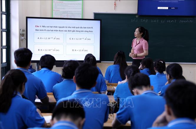 Trường THPT Ỷ La, thành phố Tuyên Quang (Tuyên Quang) tổ chức ôn thi cho học sinh lợp 12. Ảnh: Quang Cường – TTXVN