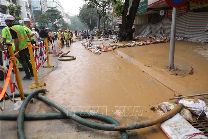 Các giải pháp đang được triển khai để khắc phục sự cố. Ảnh: Thành Phương - TTXVN