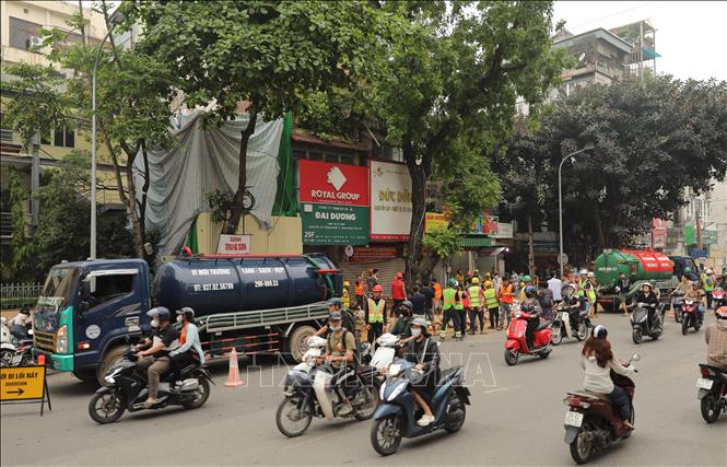 Đoạn phố Cát Linh, nơi xảy ra sự cố phun trào bùn. Ảnh: Thành Phương - TTXVN