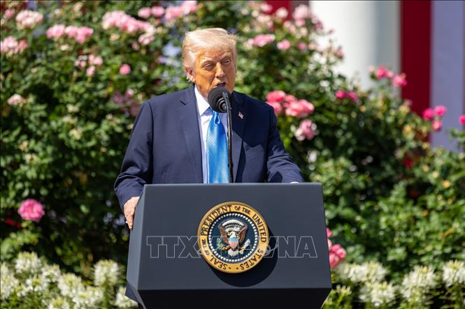 Tổng thống Mỹ Donald Trump phát biểu tại Nhà Trắng ở Washington, DC. Ảnh: THX/TTXVN