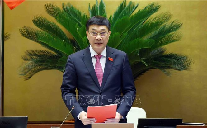Phó Chủ tịch Quốc hội Vũ Hồng Thanh điều hành phiên họp sáng 28/5. Ảnh: Phạm Kiên - TTXVN