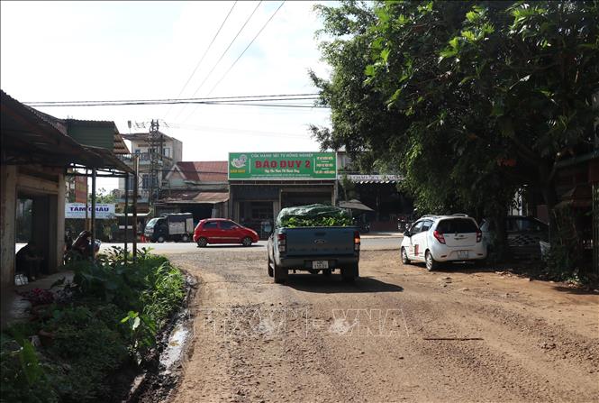 Đoạn đầu của Dự án đầu tư xây dựng đường Hồ Chí Minh đoạn tránh phía Đông thành phố Buôn Ma Thuột giao nhau với Quốc lộ 14 vẫn chưa thể thi công. Ảnh: Tuấn Anh - TTXVN