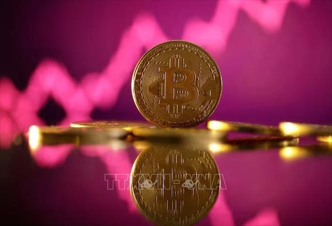Hình ảnh minh họa đồng tiền điện tử Bitcoin. Ảnh: REUTERS/TTXVN