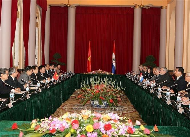 Chủ tịch nước Nguyễn Minh Triết hội đàm với Tổng thống Paraguay Fernando Lugo Mendez trong chuyến thăm chính thức Việt Nam (9/3/2011). Ảnh: Nguyễn Khang - TTXVN