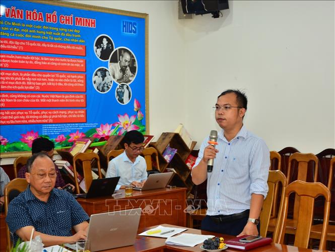 Các đại biểu đóng góp ý kiến tại buổi tọa đàm. Ảnh: Linh Sơn-TTXVN