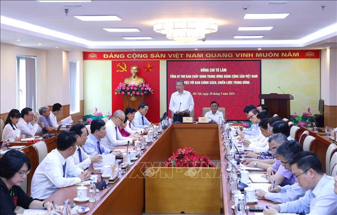 Quang cảnh buổi làm việc. Ảnh: Phương Hoa - TTXVN