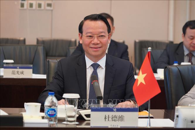 Bộ trưởng Bộ Nông nghiệp và Môi trường Đỗ Đức Duy trong cuộc hội đàm với Tổng cục trưởng Tổng cục Hải quan Trung Quốc. Ảnh: Quang Hưng - PV TTXVN tại Bắc Kinh.