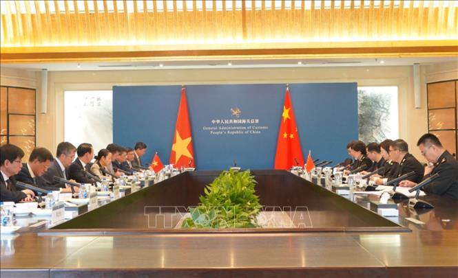 Bộ trưởng Bộ Nông nghiệp và Môi trường Đỗ Đức Duy đã hội đàm với đồng chí Tôn Mai Quân, Tổng cục trưởng Tổng cục Hải quan Trung Quốc. Ảnh: Quang Hưng - PV TTXVN tại Bắc Kinh.