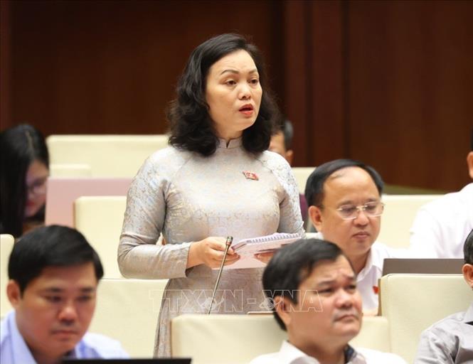Đại biểu Quốc hội tỉnh Bà Rịa - Vũng Tàu Huỳnh Thị Phúc phát biểu. Ảnh: Văn Điệp - TTXVN