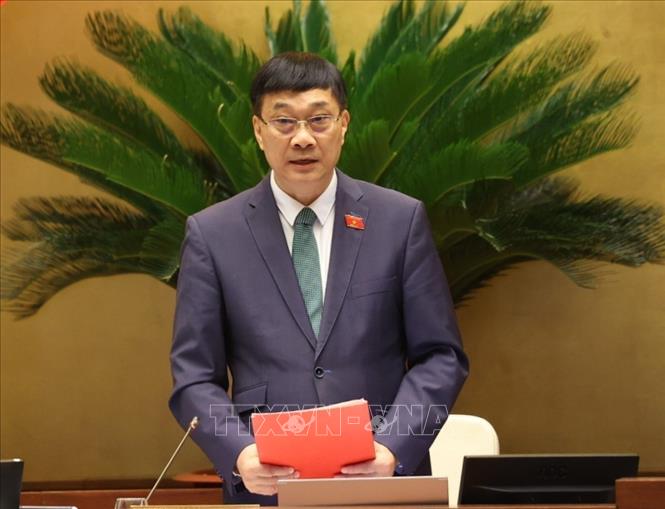 Phó Chủ tịch Quốc hội Vũ Hồng Thanh điều hành phiên họp. Ảnh: Văn Điệp - TTXVN