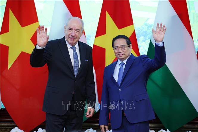 Thủ tướng Phạm Minh Chính hội kiến Tổng thống Hungary Sulyok Tamas. Ảnh: Dương Giang – TTXVN
