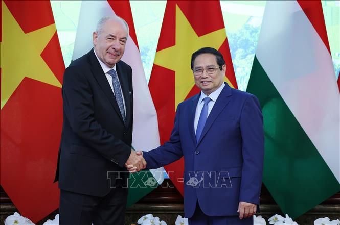 Thủ tướng Phạm Minh Chính hội kiến Tổng thống Hungary Sulyok Tamas. Ảnh: Dương Giang – TTXVN
