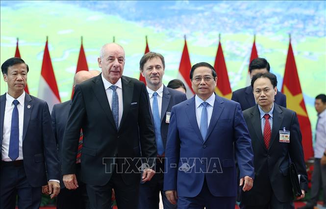 Thủ tướng Phạm Minh Chính và Tổng thống Hungary Sulyok Tamas. Ảnh: Dương Giang – TTXVN