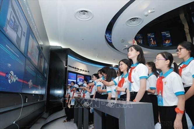 Trong khuôn khổ Đại hội cháu ngoan Bác Hồ toàn quốc lần thứ X – năm 2025, chiều 13/5/2025, 150 đại biểu thiếu nhi tiêu biểu tham quan trải nghiệm tại Tập đoàn Công nghiệp – Viễn thông Quân đội Viettel. Ảnh: Minh Quyết - TTXVN