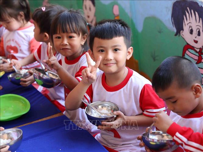 Ngành giáo dục Việt Nam tiếp tục nâng cao chất lượng chăm sóc, nuôi dưỡng, giáo dục trẻ mầm non. Ảnh: Thanh Tùng-TTXVN