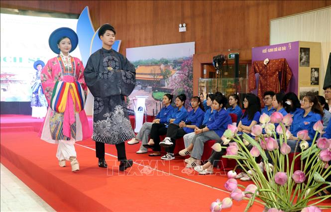 Performing traditional and modern Ao Dai of Hue city, which is honoured as the “capital of Ao Dai