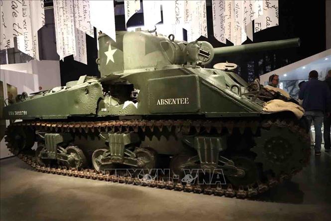 Chiếc xe tăng Sherman mang biệt danh “Absentee”  gợi nhớ đến vai trò của lực lượng thiết giáp Mỹ trong Trận chiến Bulge mùa Đông năm 1944. Ảnh: Hương Giang - PV TTXVN tại Bỉ