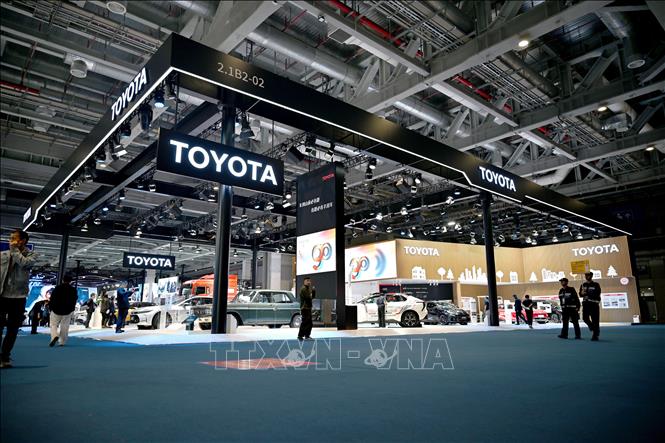 Gian hàng của Toyota tại triển lãm nhập khẩu quốc tế Trung Quốc ở Thượng Hải, Trung Quốc. Ảnh: THX/TTXVN