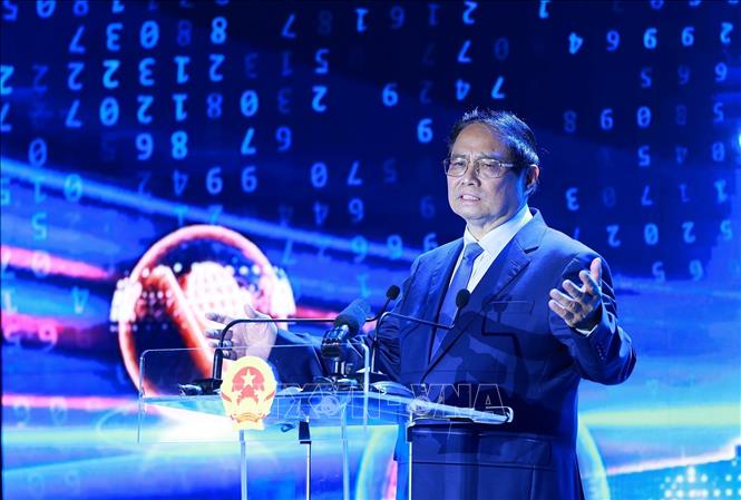 Thủ tướng Phạm Minh Chính phát biểu tại dự Sự kiện “Chuyển đổi số ngành Ngân hàng năm 2025”. Ảnh: Dương Giang-TTXVN