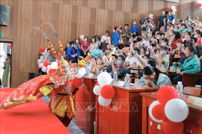 Chương trình nghệ thuật dành cho các bé. Ảnh: Minh Quyết - TTXVN
