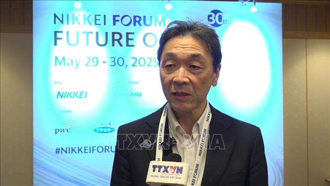 Ông Nakazawa Katsunori, Phó Chủ tịch điều hành Tổ chức Xúc tiến thương mại Nhật Bản (JETRO) trả lời phỏng vấn của TTXVN bên lề Hội nghị Tương lai châu Á lần thứ 30. Ảnh: Xuân Giao – Pv TTXVN tại Nhật Bản