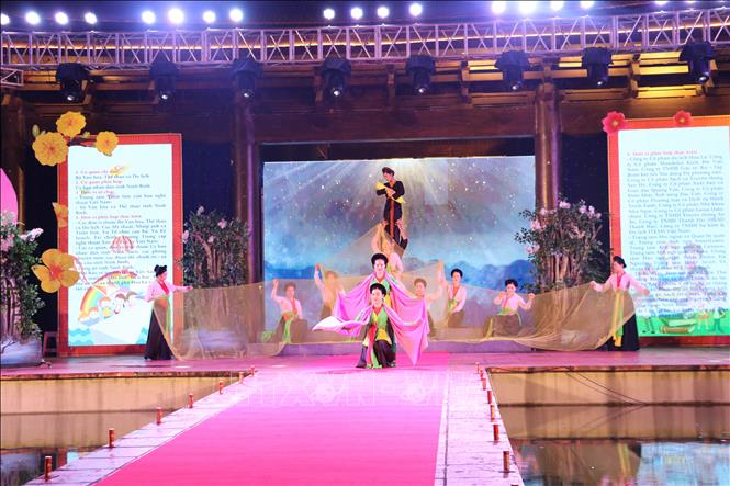 Nhiều hoạt động đặc sắc mang đến không gian văn hóa - nghệ thuật sống động, sáng tạo dành cho thiếu nhi. Ảnh: Hải Yến - TTXVN.