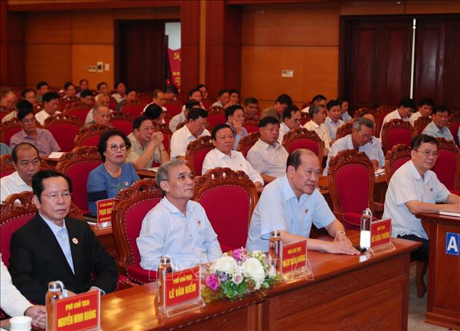 Thượng tướng Bế Xuân Trường, Chủ tịch Hội Cựu chiến binh Việt Nam và các đại biểu dự hội nghị. Ảnh: Trọng Đức - TTXVN