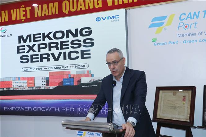 Ông Glen Hilton,Tổng Giám đốc khu vực châu Á – Thái Bình Dương của DP World, phát biểu. Ảnh: Ngọc Thiện - TTXVN