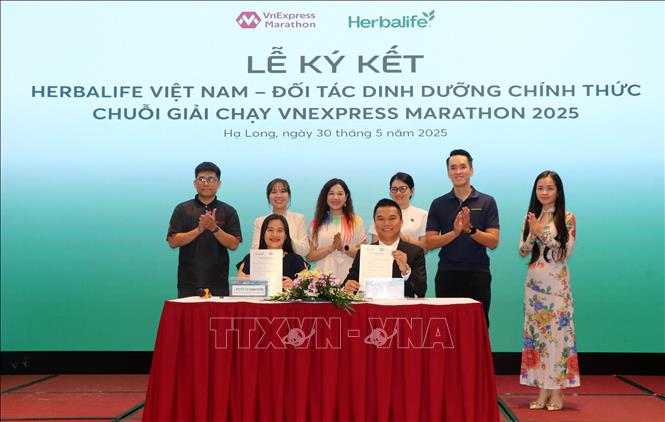 Quang cảnh lễ ký kết. Ảnh: Văn Đức - TTXVN 