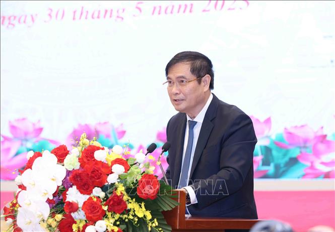 Đồng chí Phan Xuân Thuỷ, Phó Trưởng Ban Tuyên giáo và Dân vận Trung ương phát biểu tại hội thảo. Ảnh: Phương Hoa - TTXVN