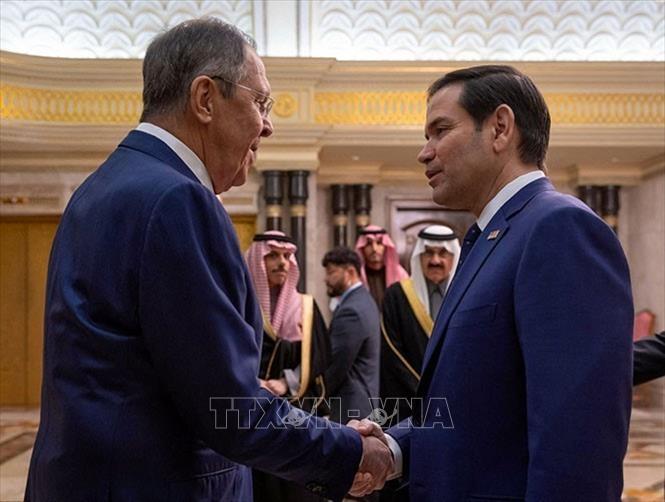 Ngày 29/5/2025, Tổng thống Thổ Nhĩ Kỳ Recep Tayyip Erdogan đã kêu gọi Nga và Ukraine không “đóng cửa” đối thoại trước thềm cuộc đàm phán tiếp theo, dự kiến diễn ra tại Istanbul vào ngày 2/6 tới. Một ngày trước đó, Ngoại trưởng Nga Sergey Lavrov (trái) đã thông báo cho người đồng cấp Mỹ Marco Rubio về việc Moskva đang chuẩn bị các đề xuất cụ thể cho vòng đàm phán thứ hai này. Ảnh: UPI/TTXVN 