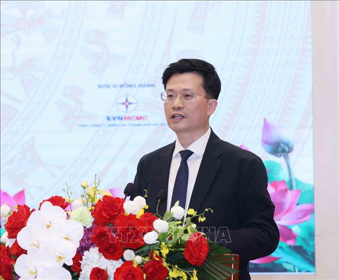 PGS. TS Đỗ Chí Nghĩa, Uỷ viên Thường trực Uỷ ban Văn hoá, Giáo dục của Quốc hội phát biểu tại hội thảo. Ảnh: Phương Hoa - TTXVN