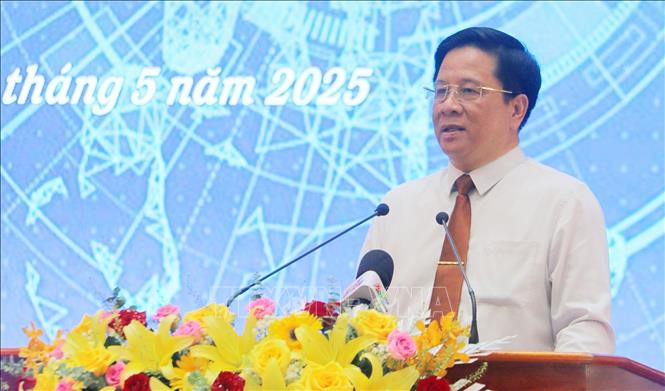 Chủ tịch UBND tỉnh An Giang Hồ Văn Mừng phát biểu tại lễ ra mắt “Trục dữ liệu Ngành Giáo dục An Giang”. Ảnh: Công Mạo-TTXVN