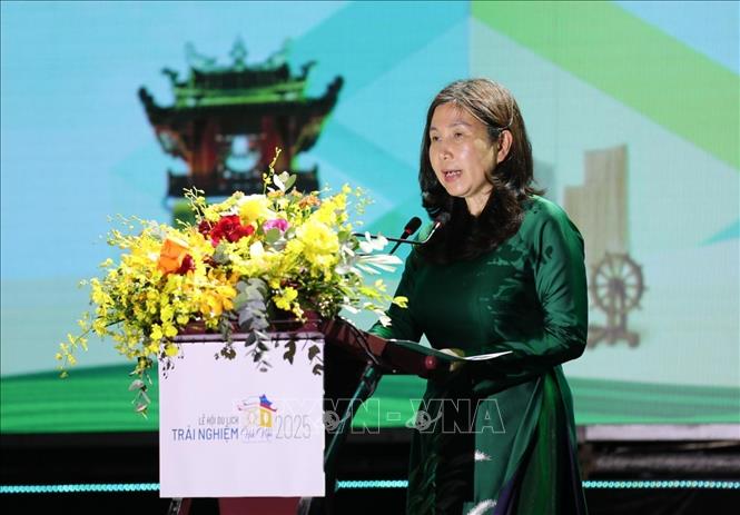 Giám đốc Sở Du lịch Hà Nội Đặng Hương Giang phát biểu khai mạc. Ảnh: Khánh Hoà - TTXVN