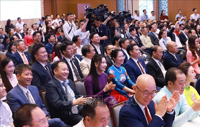 Các doanh nghiệp tham dự toạ đàm về phát triển kinh tế tư nhân. Ảnh: Dương Giang-TTXVN
