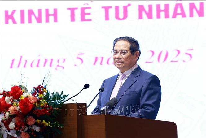 Thủ tướng Phạm Minh Chính phát biểu tại cuộc toạ đàm với doanh nghiệp về phát triển kinh tế tư nhân. Ảnh: Dương Giang-TTXVN