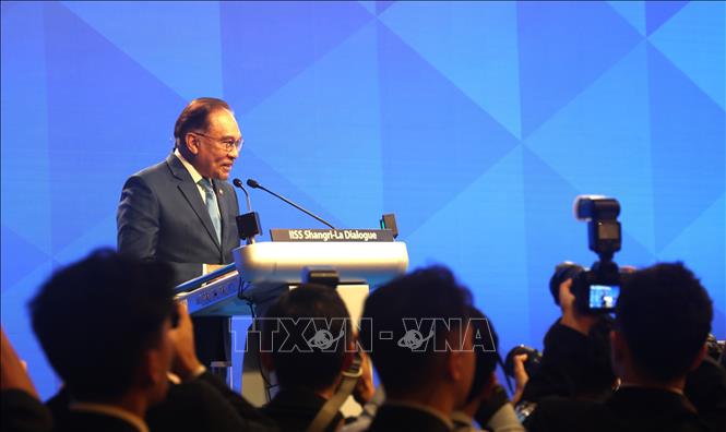 Thủ tướng Malaysia Anwar Ibrahim phát biểu tại phiên đặc biệt. Ảnh: Tất Đạt - PV TTXVN tại Singapore
