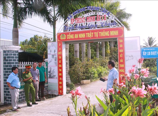 Mô hình cổng an ninh trật tự thông minh tại ấp 1B, xã Phong Thạnh Tây A, huyện Phước Long (tỉnh Bạc Liêu) góp phần tích cực trong công tác phòng, chống tội phạm; bảo đảm an ninh trật tự. Ảnh (tư liệu): Chanh Đa-TTXVN   