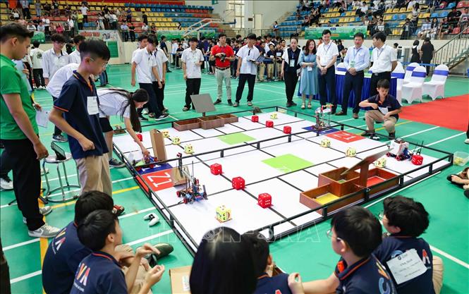 Cuộc thi năm nay quy tụ 44 đội thi, được chia thành 22 liên minh. Ảnh: Thanh Tùng - TTXVN