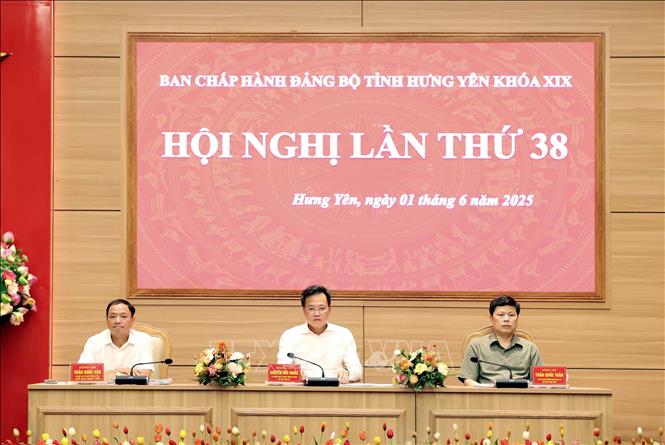 Các đại biểu chủ trì hội nghị. Ảnh: TTXVN phát