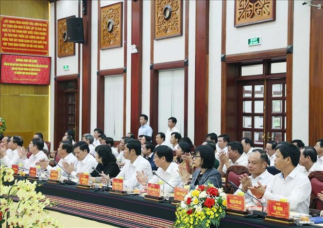 Các đại biểu tham dự buổi làm việc. Ảnh: Thống Nhất – TTXVN
