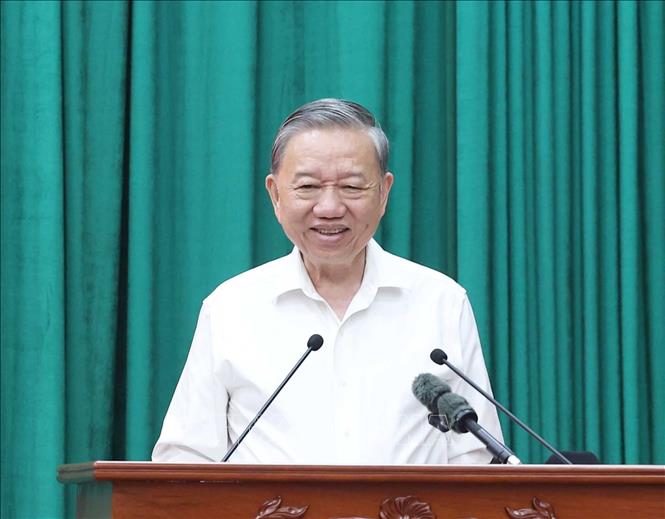 Tổng Bí thư Tô Lâm phát biểu tại buổi làm việc với Ban Thường vụ Tỉnh ủy Kon Tum và Thường trực Tỉnh ủy Quảng Ngãi. Ảnh: Thống Nhất – TTXVN