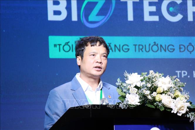 Chủ tịch Hiệp hội Phần mềm và dịch vụ công nghệ thông tin Việt Nam Nguyễn Văn Khoa phát biểu khai mạc Hội nghị. Ảnh: Tiến Lực - TTXVN