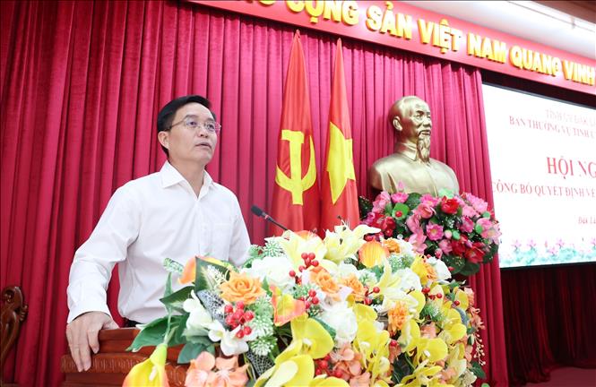 Bí thư Tỉnh ủy Đắk Lắk Nguyễn Đình Trung phát biểu giao nhiệm vụ. Ảnh: Hoài Thu – TTXVN