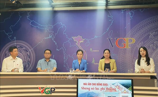 Các vị khách mời tham dự Tọa đàm. Ảnh: Chu Thanh Vân - TTXVN
