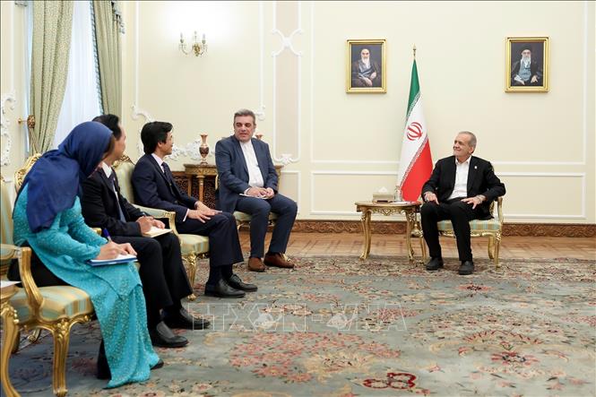 Tổng thống Iran Masoud Pezeshkian mong muốn tăng cường hợp tác với Việt Nam trong các lĩnh vực chính trị, quốc phòng-an ninh và kinh tế. Ảnh: TTXVN phát