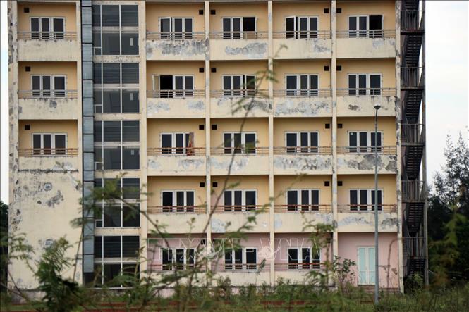 Dự án “Trung tâm Đào tạo cán bộ Ngân hàng Thương mại cổ phần Công thương Việt Nam” bị bỏ hoang, gây lãng phí nguồn lực. Ảnh: Đỗ Trưởng - TTXVN