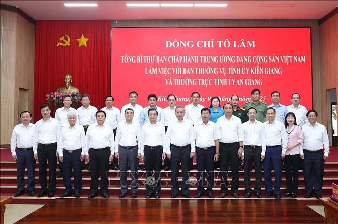 Tổng Bí thư Tô Lâm và các đại biểu. Ảnh: Thống Nhất – TTXVN